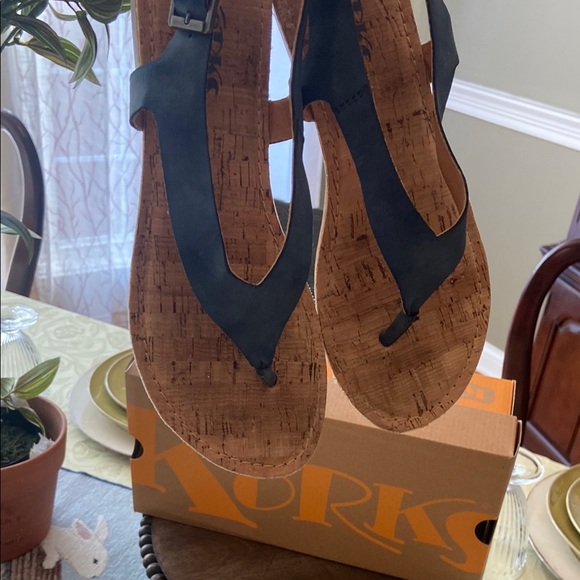 Korks Skylar Blue Denim Thong Sandals 
Size 7 - Picture 8 of 12